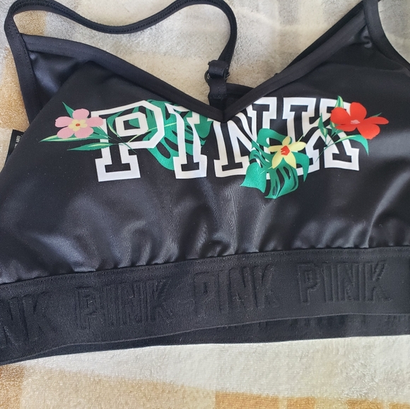 NWOT Victoria's Secret sports bra - Picture 4 of 5